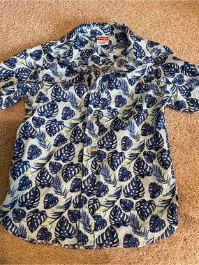 Wrangler Navy Leaf Print Short Sleeve Button-Up Shirt